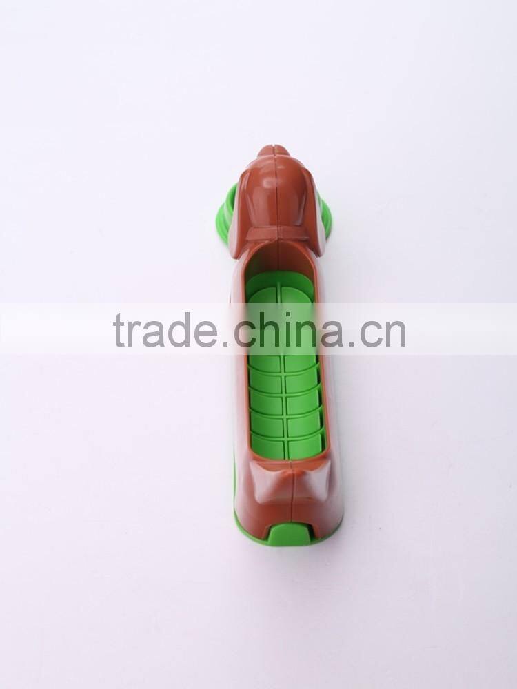 Hot new design Kitchen convenient funny tools plastic slice,Mini Food Hot Dog Slicer/hot dog cutter,Sausage slicer