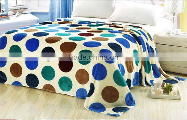 Xinbo Bright Color Polka Dotts Printed Microfiber Plush Coral Fleece Throw Blanket