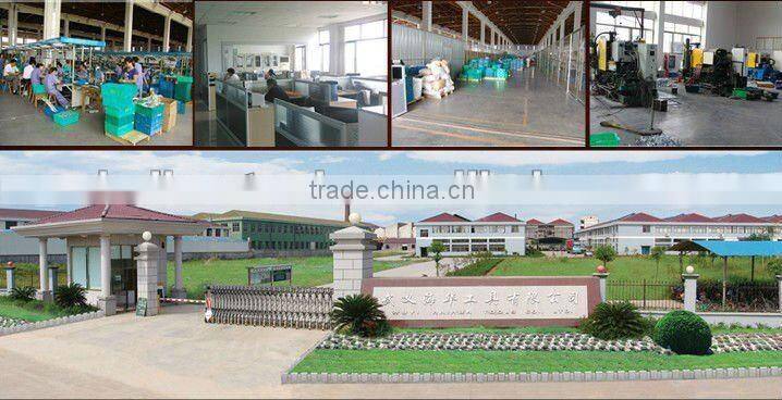 Executive Outdoor and Picnic Golf Gift Set with Easy Carrying Leather golf bag