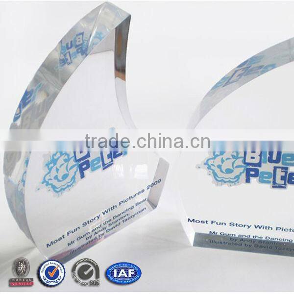 Heart Awards With Clock Inside