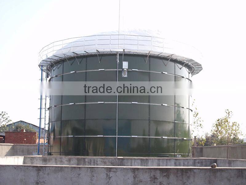 Dual membrane storage gas tank for biogas plant