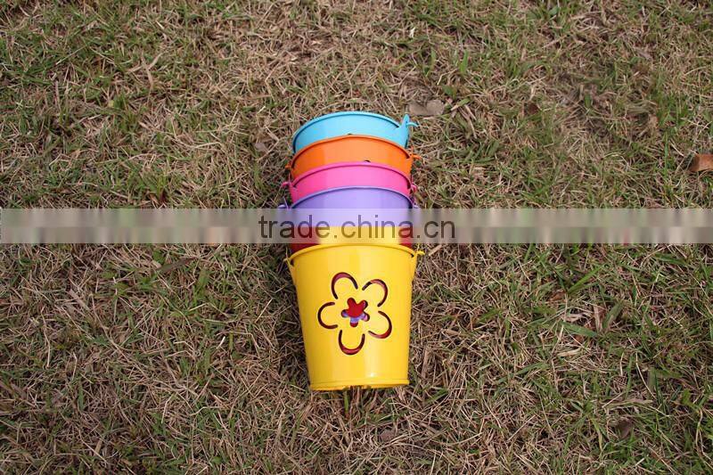 painting designs types of hollow sunflower heart shape gold metal metallic flower vase