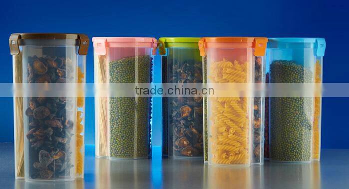 Wholesale Stock Kitchen Seal Dustproof Moistureproof 3 Lattices Fresh Barrel Food Bucket