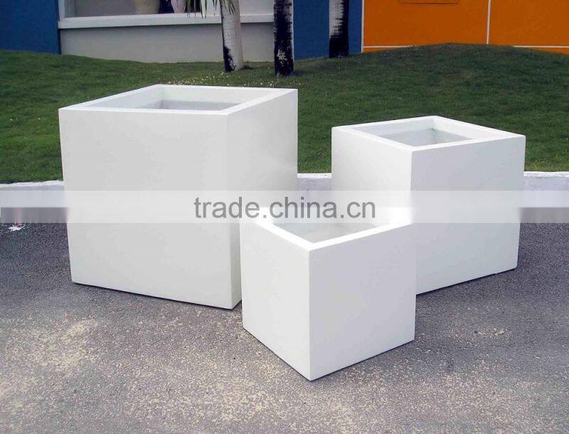 FO-245 Outdoor Cube Fiberglass Flower Planter
