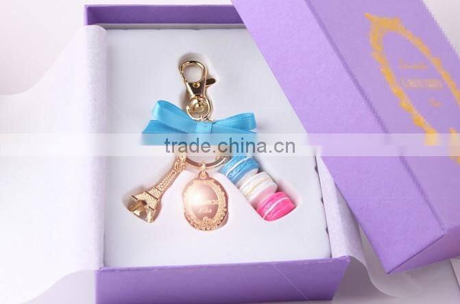 high quanlity fashion key chain boutique in Paris, France Eiffel Tower cake influx of goods macarons metal keychain with box