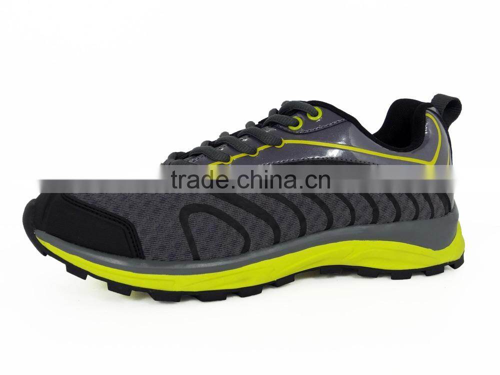 Breathable Lightweight Mesh upper Outdoor Trail Running Shoe