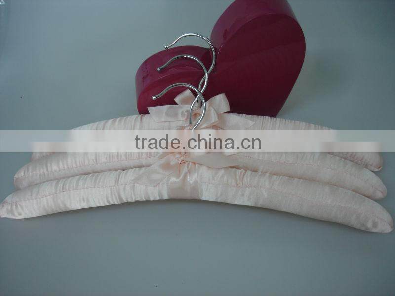 EM1308-002 promotions gift satin hanger classic underwear hanger