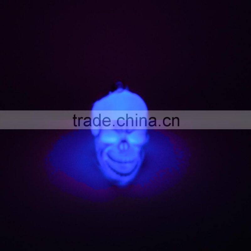 2014 New Design Holloween Necklace Flashing Led Light Skull