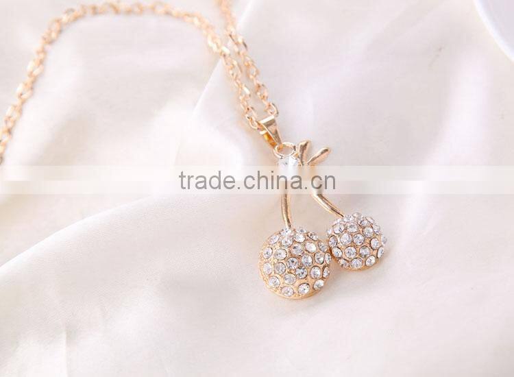 2016 trendy fashion crystal necklace chain cherry shape pendant necklace sells well in alibaba
