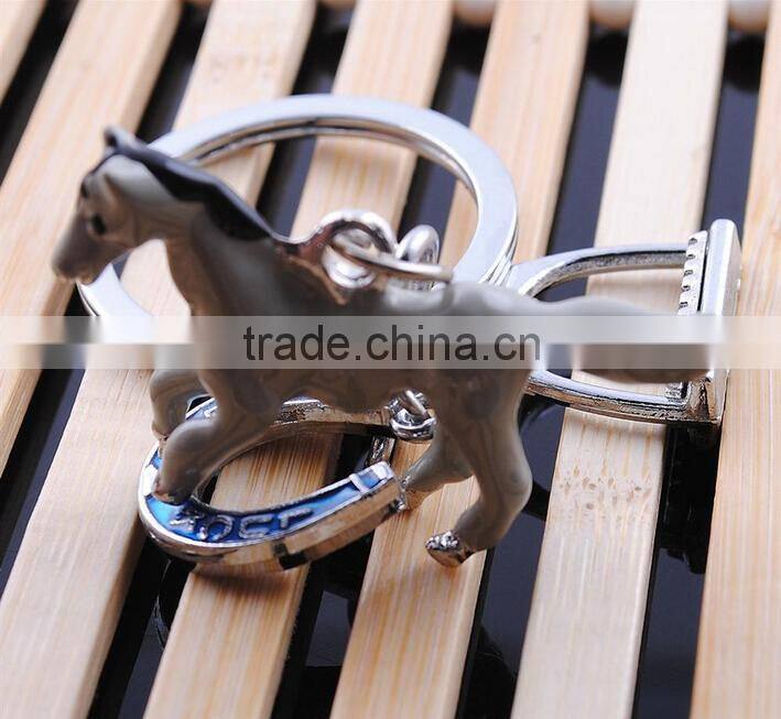 Promotion hard pvc running horse zine alloy lover key ring