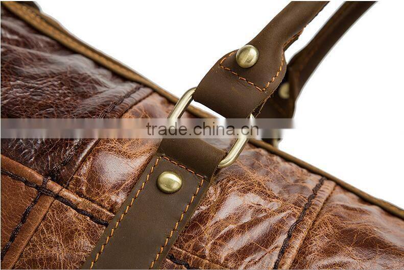 Wholesale low price men waterproof sports duffle bag