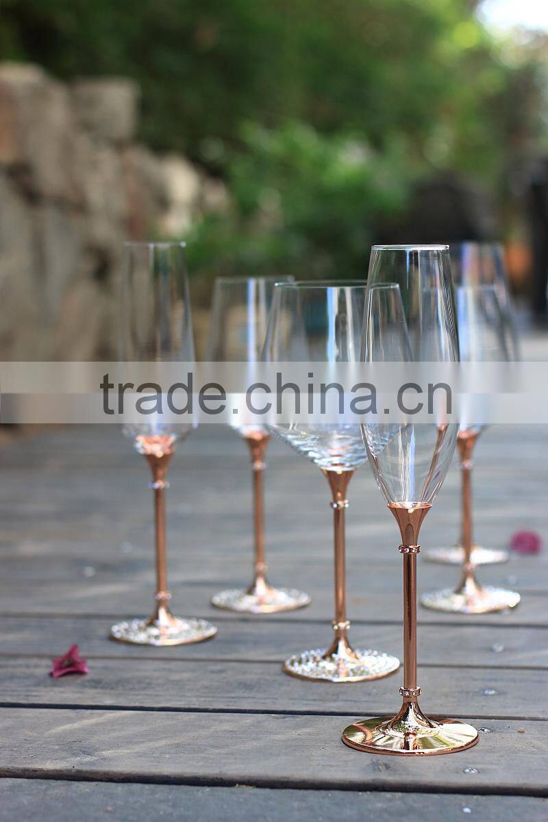 2015 new design lead free clear crystal 200ml crystal glass set with rose gold plating stand