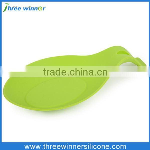 Newest hot sell LFGB standard spoon holder rest gadgets