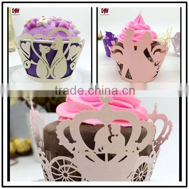 Dancing lovers cupcake wrapper