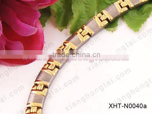 titanium necklace with crystals