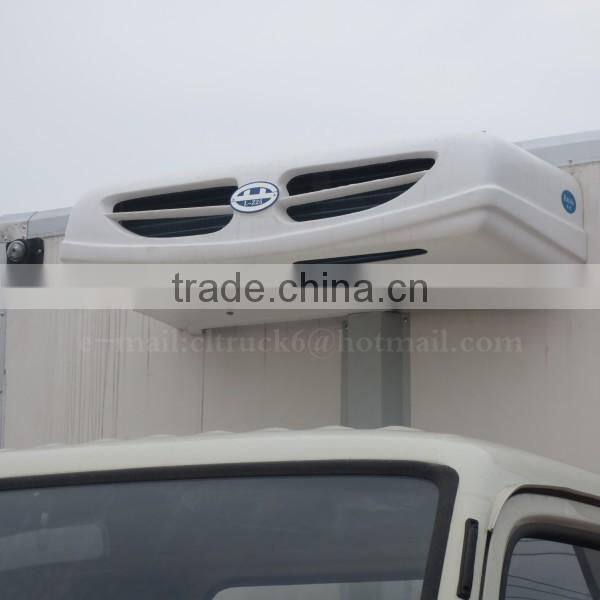 95hp DONGFENG 4*2 Chilled Goods Transport Truck 4 ton