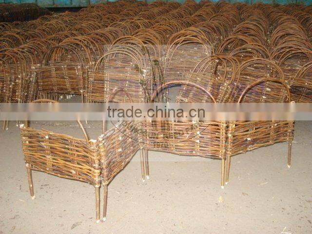 garden willow bordering