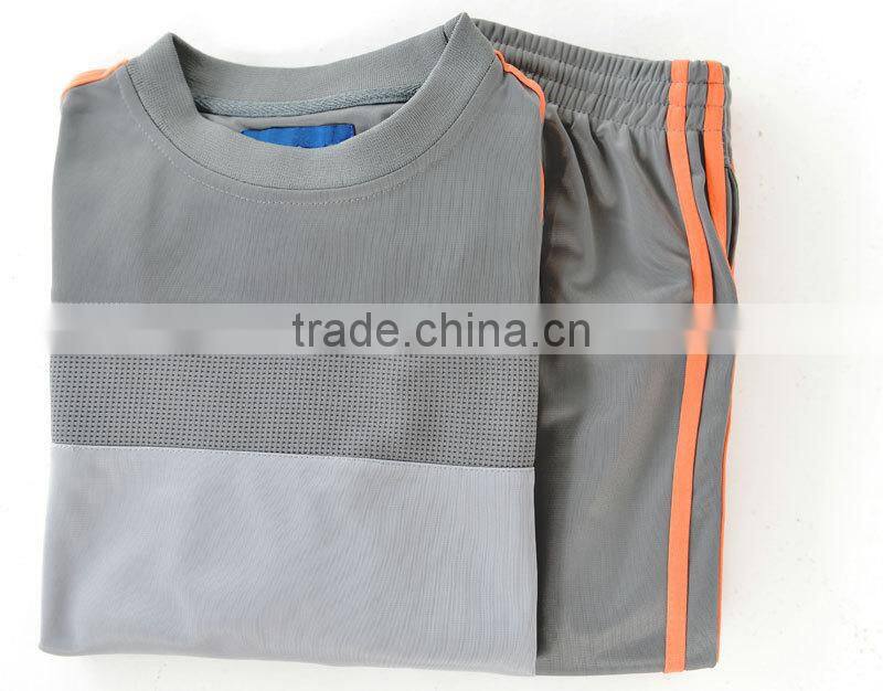 2016 new style Ladie's sports wear set with round neck by factory