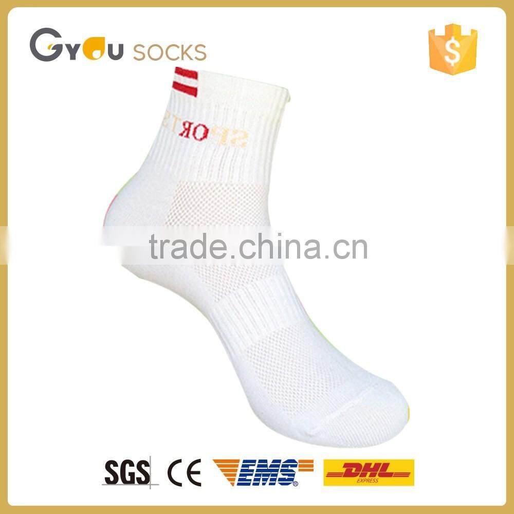 OEM fashion sports cotton socks in good quality for women socks wholesaler