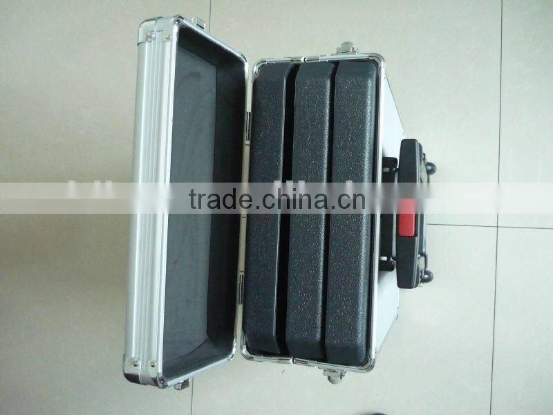 tool box with wheels