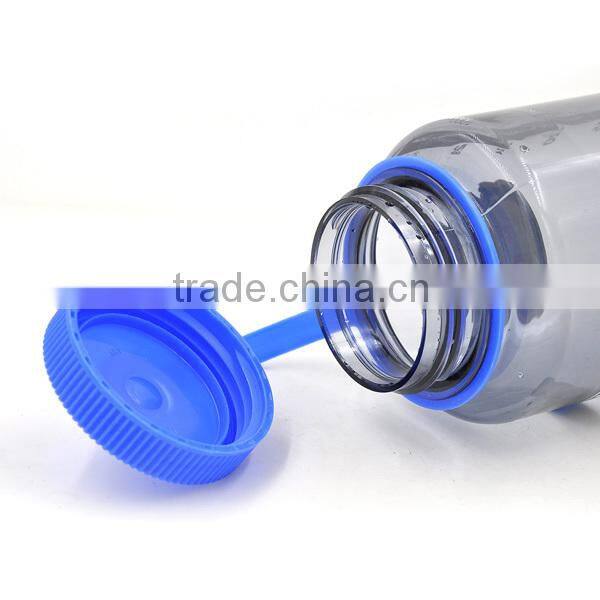 700ML BPA free Plastic Clear Drink Bottle with Flat Lid