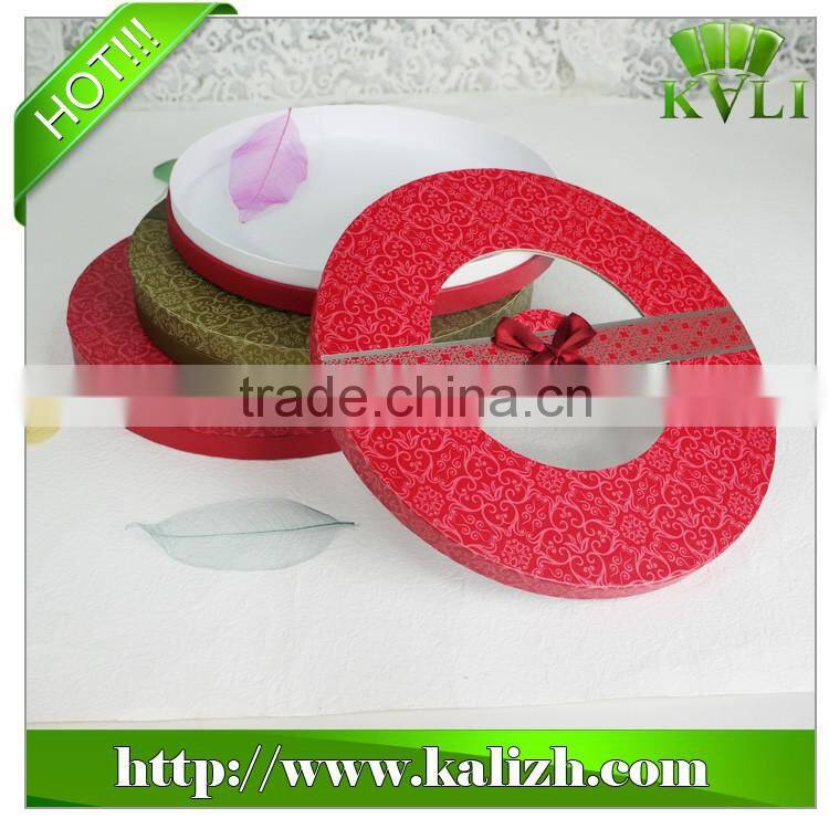 Fancy round chocolate box