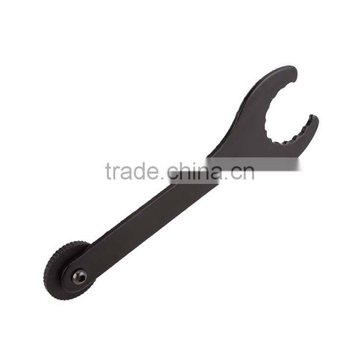 Bicycle wrench