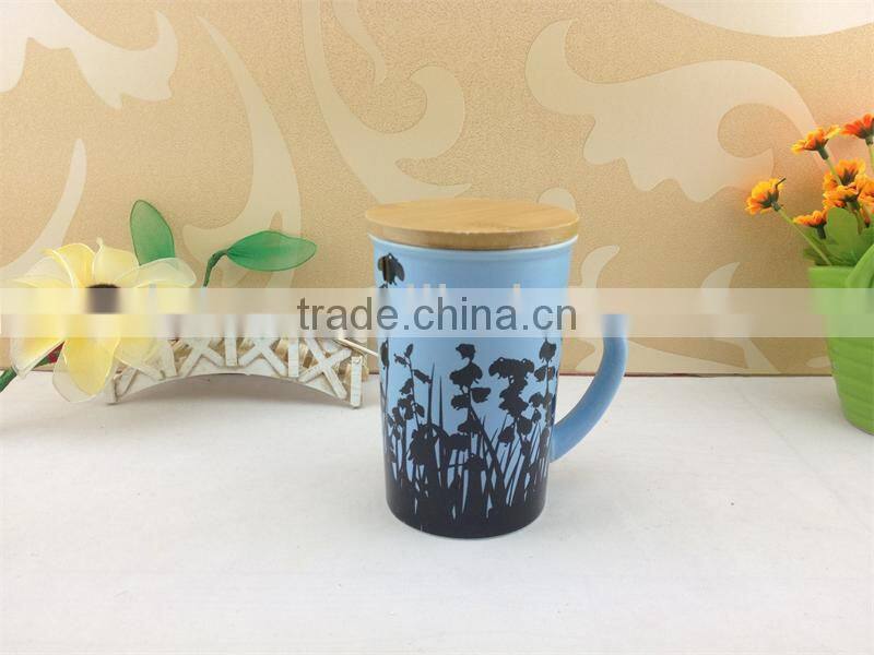 Green color glazed ceramic mug cup with wood lid