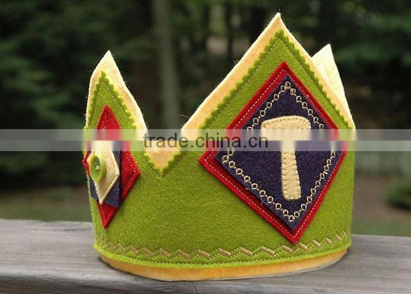 2017 new product hot sale wholesale China handmade custom party supply headband design tiara student felt dental prom king crown