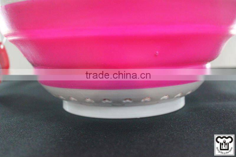 Foldable and colorful silicone food colander