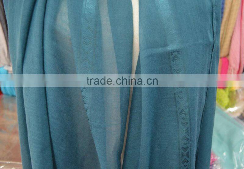 2016 Fashion hot arabic duabi lady chiffon plain jacquard floral hijab scarf shawl