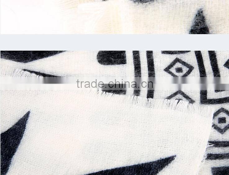 New Design Fashion Geometric Printed Tassel Square Wool Blanket Scarf