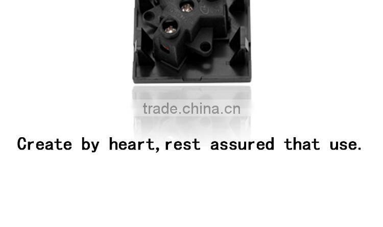 Square Internetional standard output socket