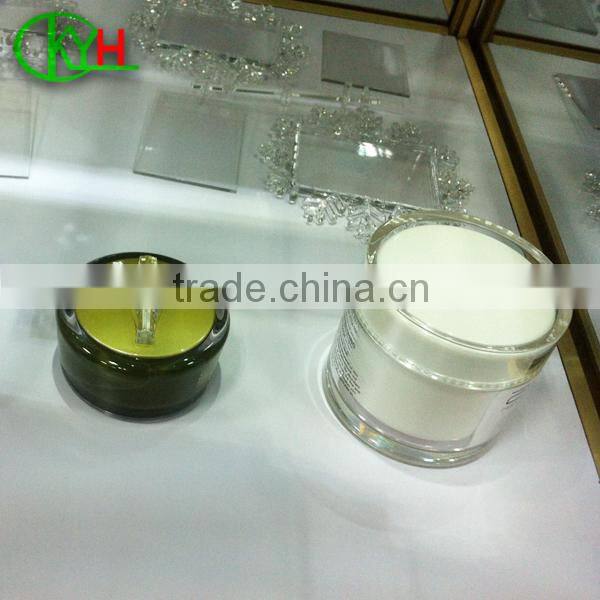 Plastic cosmetic jar