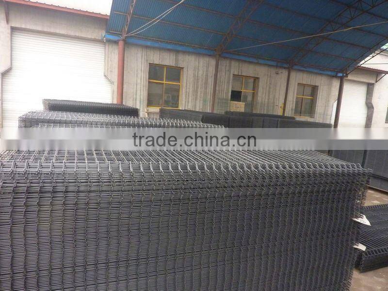 Black pvc coated wire mesh fence