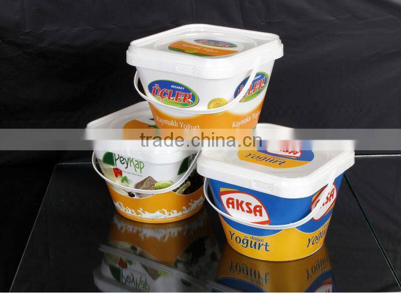 2000 ml Plastic Container (round on the bottom and square on the top)