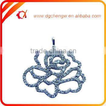 Hot Selling Bling Key-Shaped Crystal Pendant Necklace