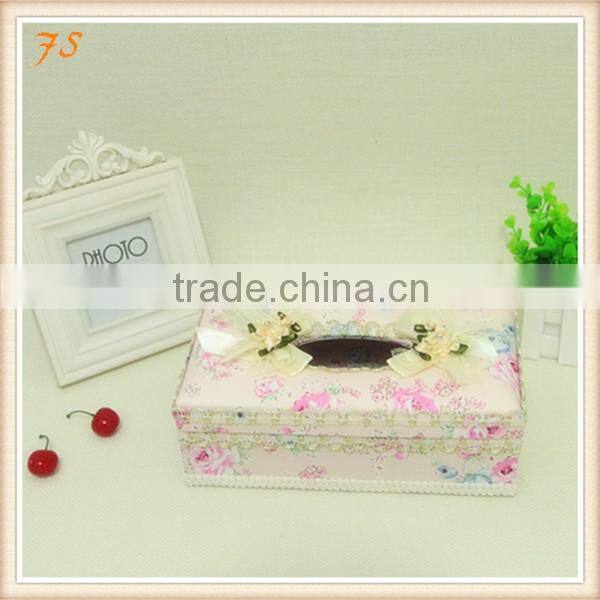 Blue and white porcelain fabric tissue box cover