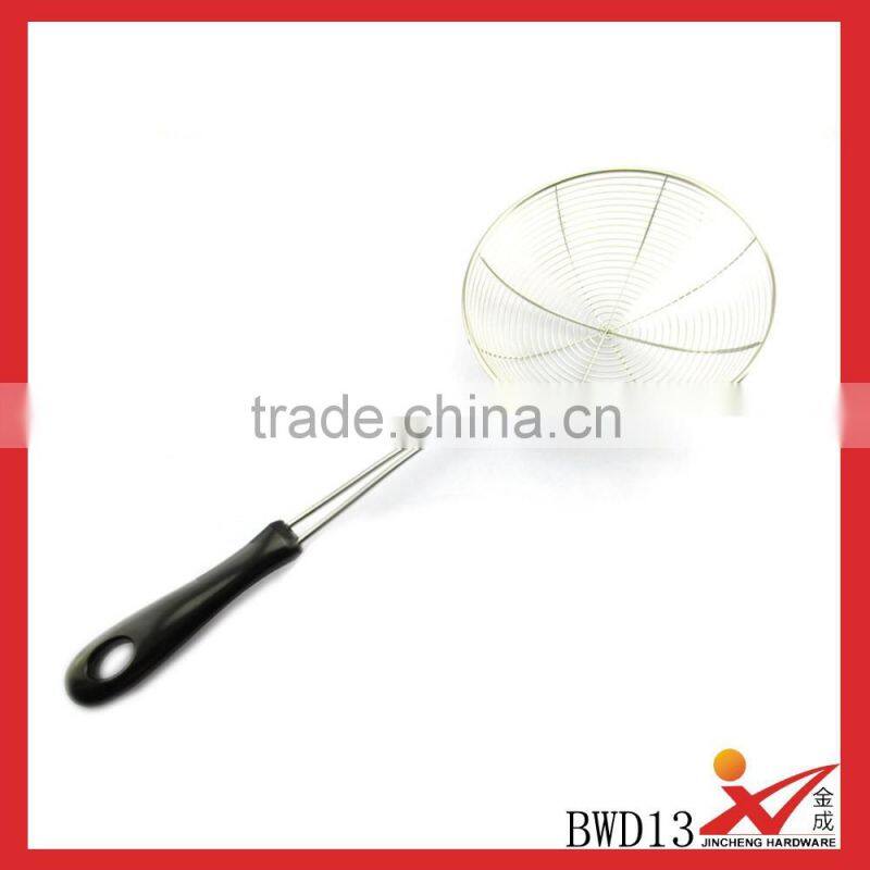 Mini metal wire mesh strainer for the kitchen