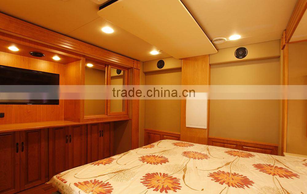 HBJLB5180XLJ1 4x2 Camping Bus