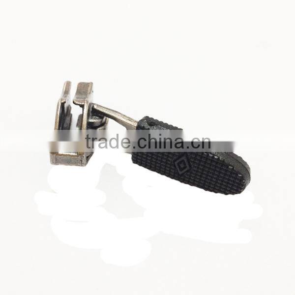 pu zipper pullers