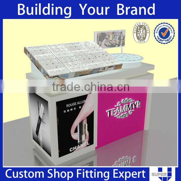 Luxury Design Cosmetics POP Display Stand