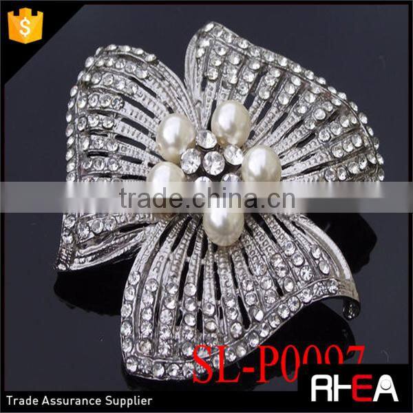 Antique Silver Clear Rhinestone & Diamond White Pearl Brooch