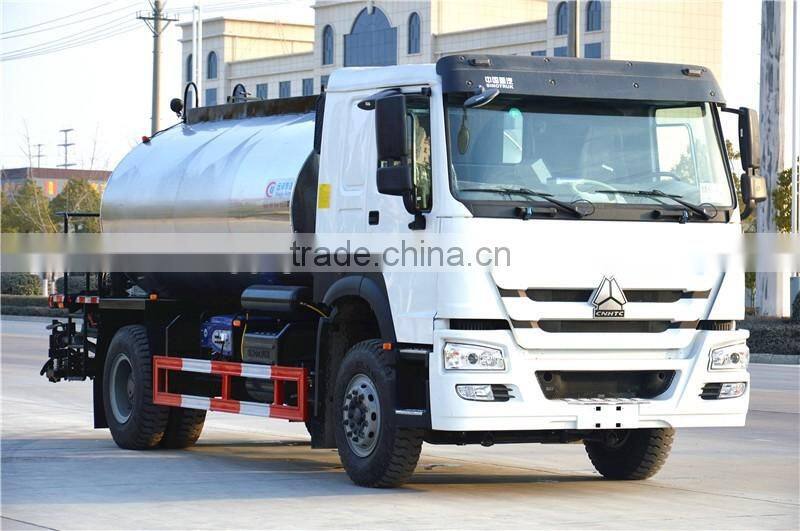China heay duty sinotruck howo heated asphalt tanker truck with Left hand drive and RHD