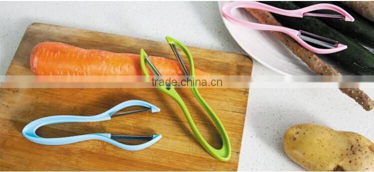Wholesale Stock Colorful Hanging Double Fruit Vegetable Peelers