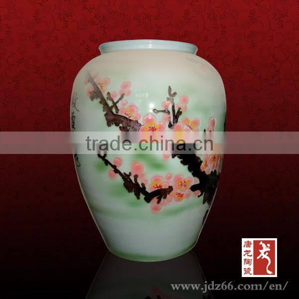 Large 50kg volume hand painted wine jar from Jingdezhen