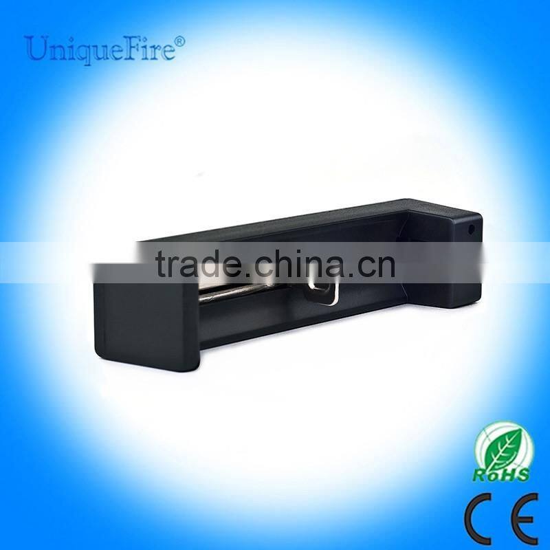 Uniquefire wholesale travel usb battery charger for 18650 26650 battery