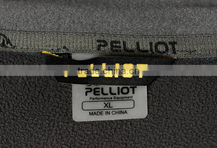 Windproof men's outdoor softshell jacket with hood