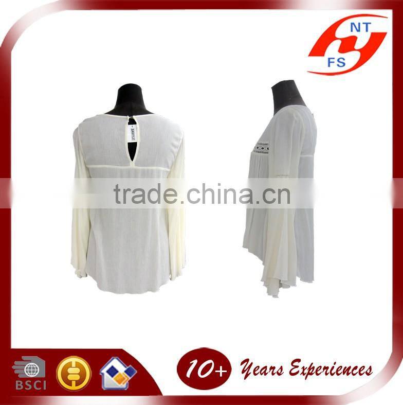 2016 new design fashion Lady white Viscose flare sleeve lace embellished blouse round neck summer loose tops for woman