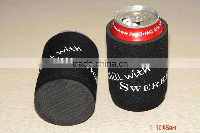 2016 High Quality Neorpene Sports Can Cooler with Rubber Base